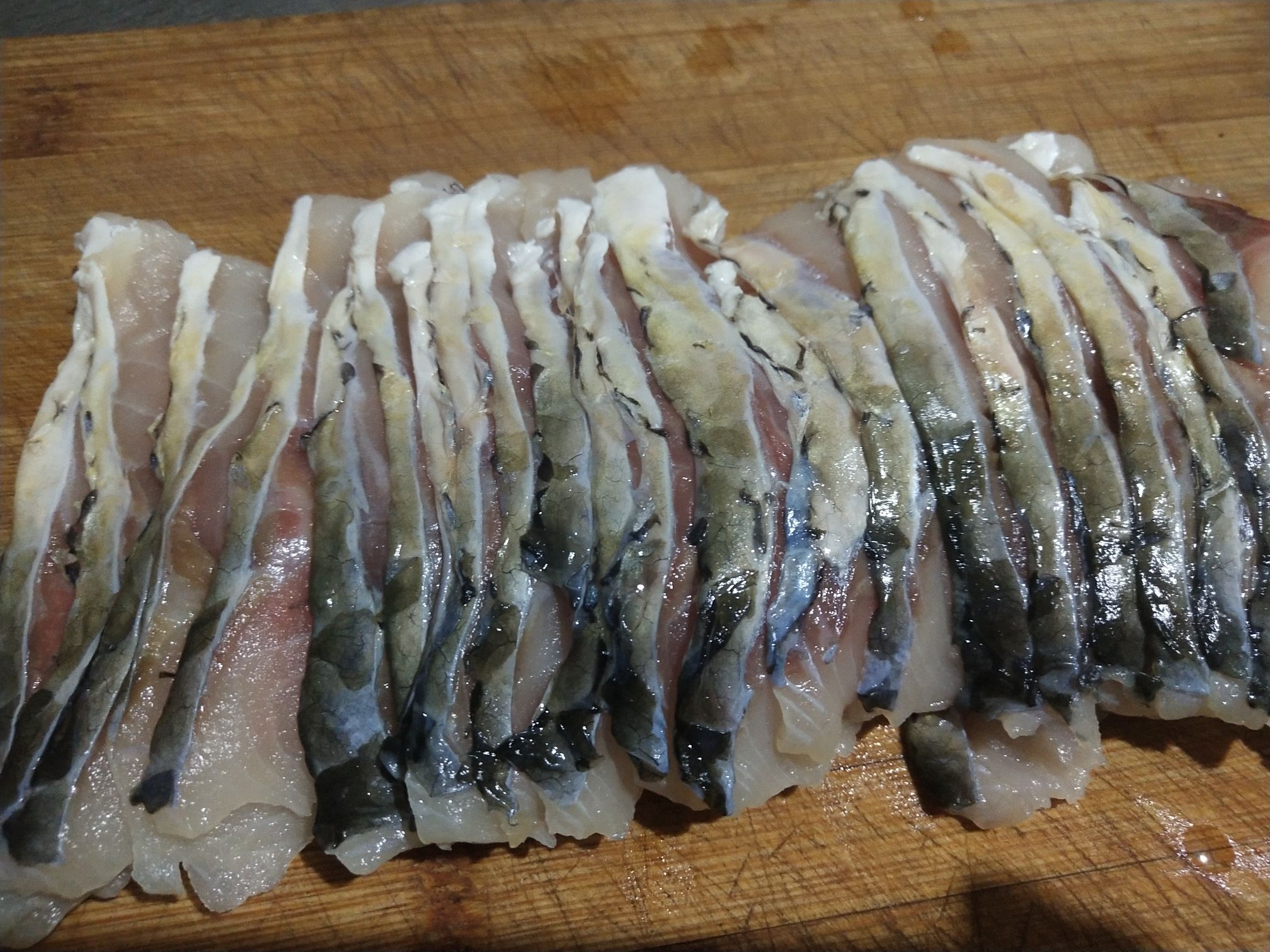 平菇燴魚片的做法-酸甜味燴菜譜-易網(wǎng)<a href=http://m.aoa7937.com/ target=_blank class=infotextkey>健康養(yǎng)生</a>網(wǎng) 平菇燴魚片的做法-酸甜味燴菜譜