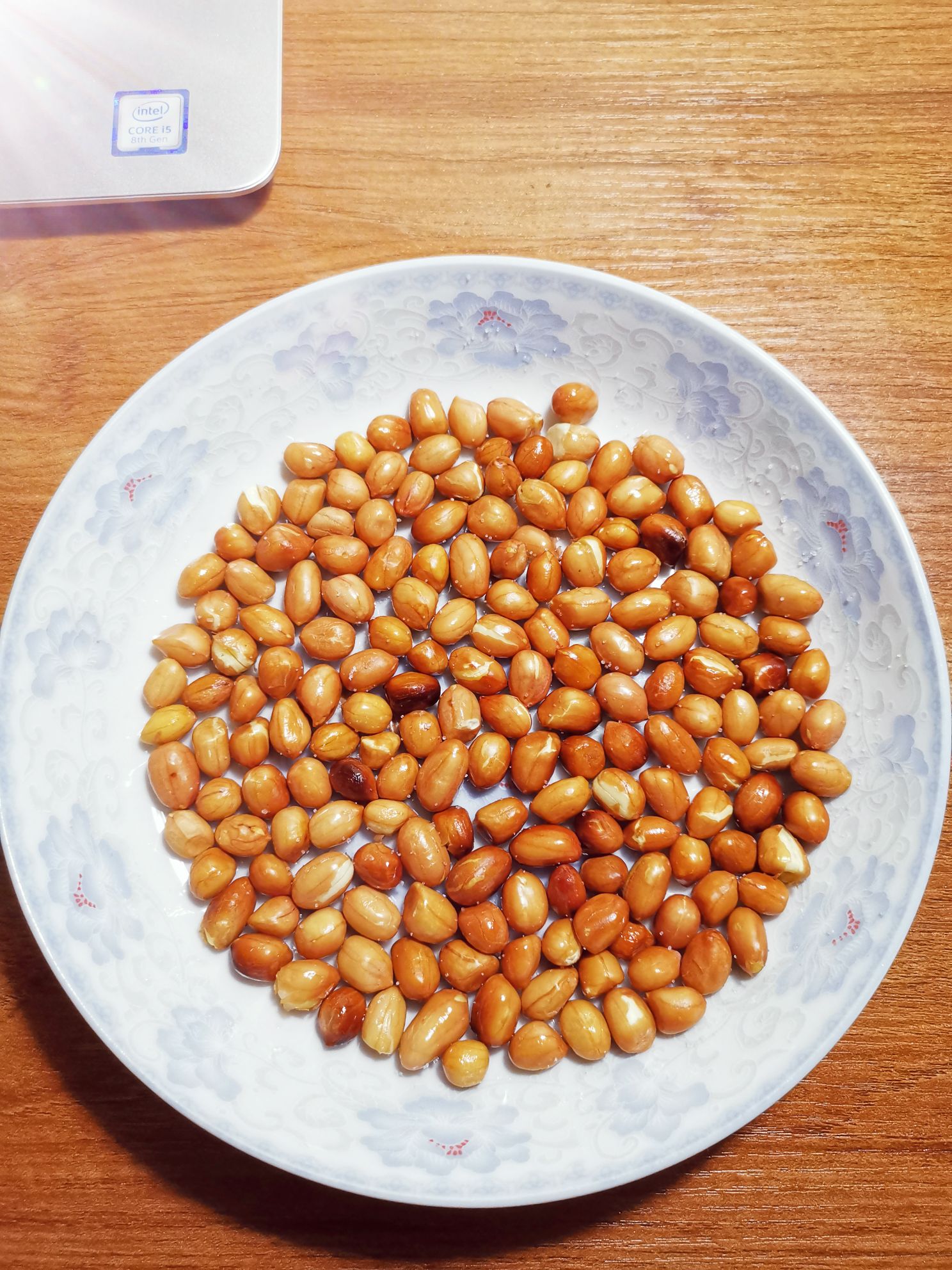 微波爐油炸花生米的做法-家常味微波菜譜-易網健康養生網 微波爐油炸花生米的做法-家常味微波菜譜
