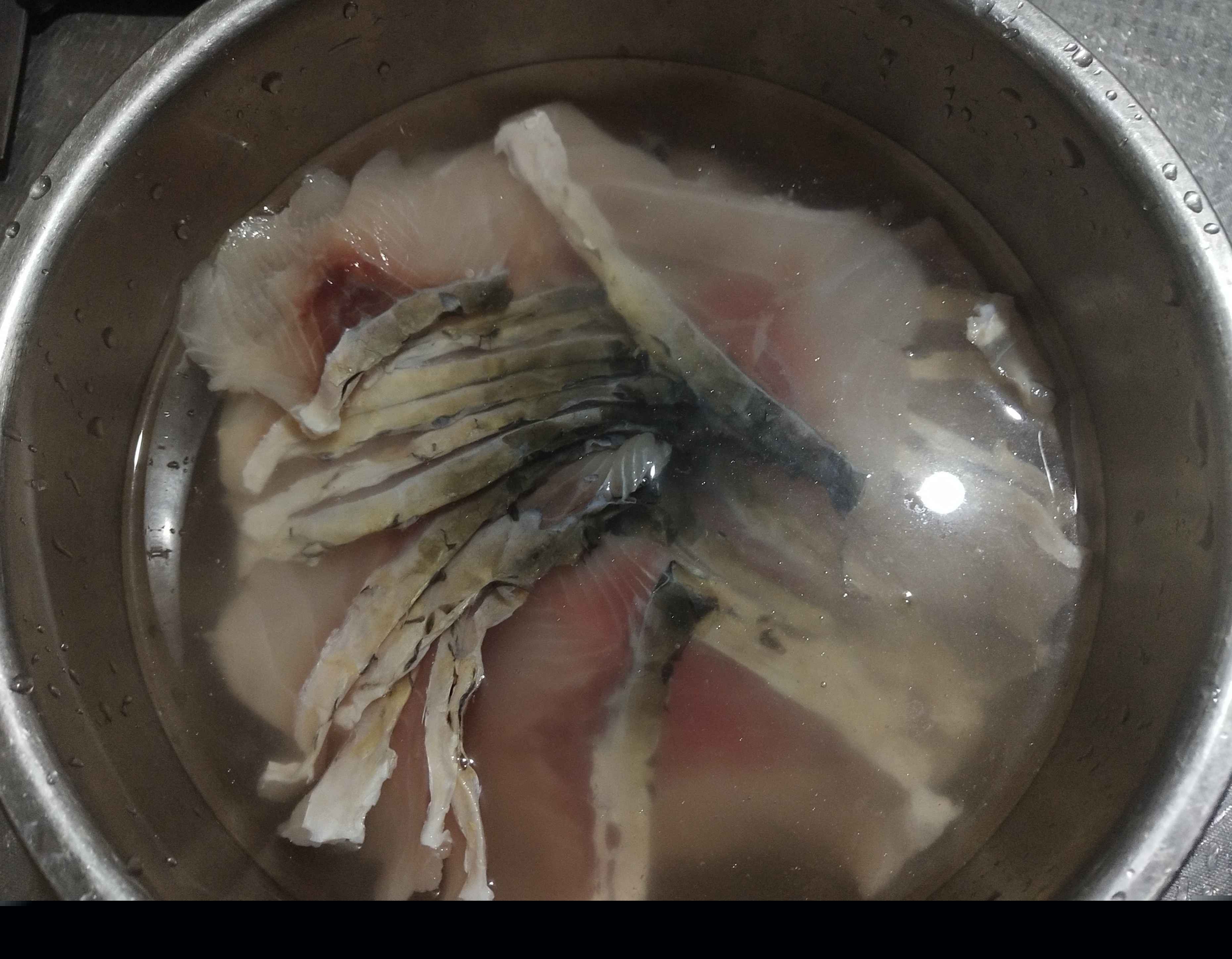 平菇燴魚片的做法-酸甜味燴菜譜-易網(wǎng)健康養(yǎng)生網(wǎng) 平菇燴魚片的做法-酸甜味燴菜譜