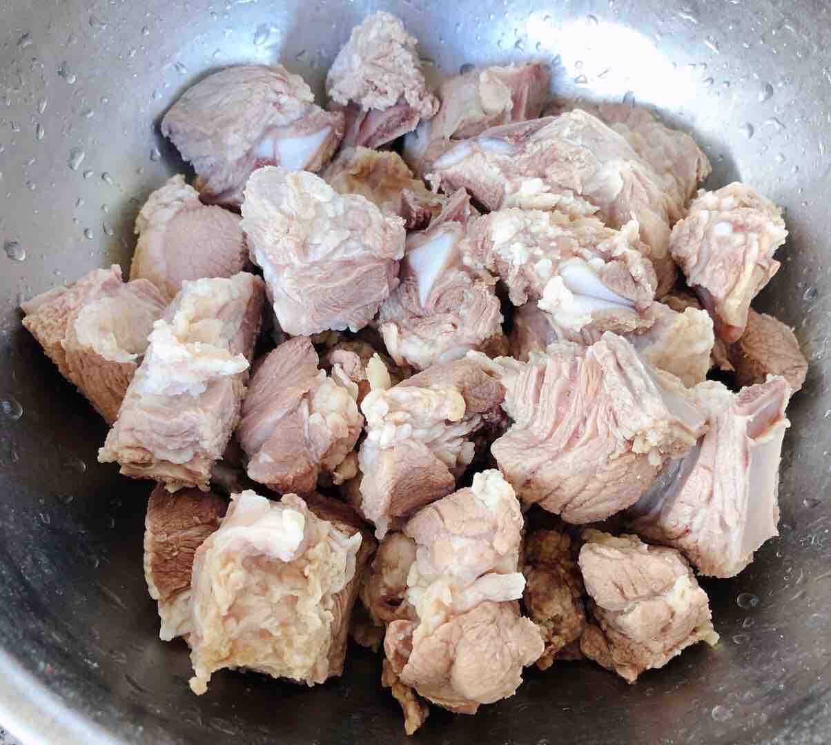 糖醋菠蘿排骨的做法-酸甜味炒菜譜-易網<a href=http://m.aoa7937.com/ target=_blank class=infotextkey>健康養生</a>網 糖醋菠蘿排骨的做法-酸甜味炒菜譜