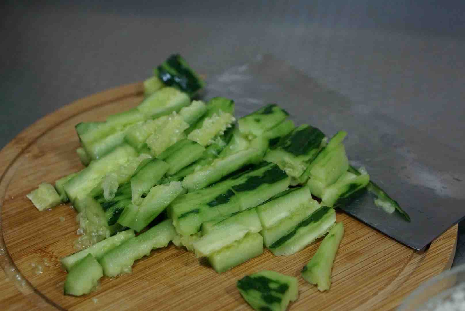 花生米拌黃瓜的做法-酸辣味炸菜譜