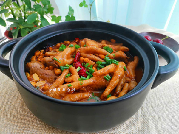 黃豆燜雞爪的做法-家常味燜菜譜-易網健康養生網 黃豆燜雞爪的做法-家常味燜菜譜