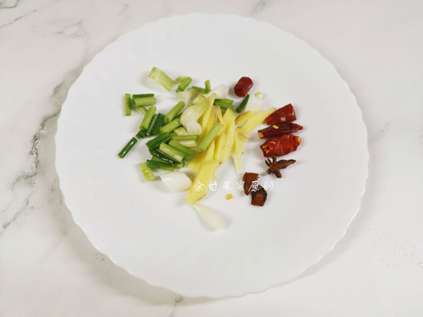黃豆燜雞爪的做法-家常味燜菜譜-易網健康養生網 黃豆燜雞爪的做法-家常味燜菜譜