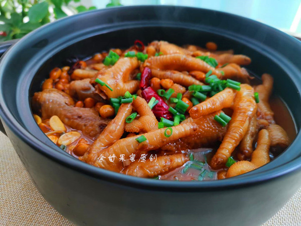 黃豆燜雞爪的做法-家常味燜菜譜-易網健康養生網 黃豆燜雞爪的做法-家常味燜菜譜