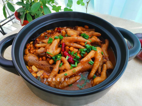 黃豆燜雞爪的做法-家常味燜菜譜-易網健康養生網 黃豆燜雞爪的做法-家常味燜菜譜