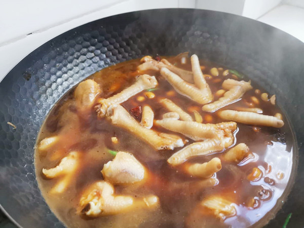 黃豆燜雞爪的做法-家常味燜菜譜-易網健康養生網 黃豆燜雞爪的做法-家常味燜菜譜