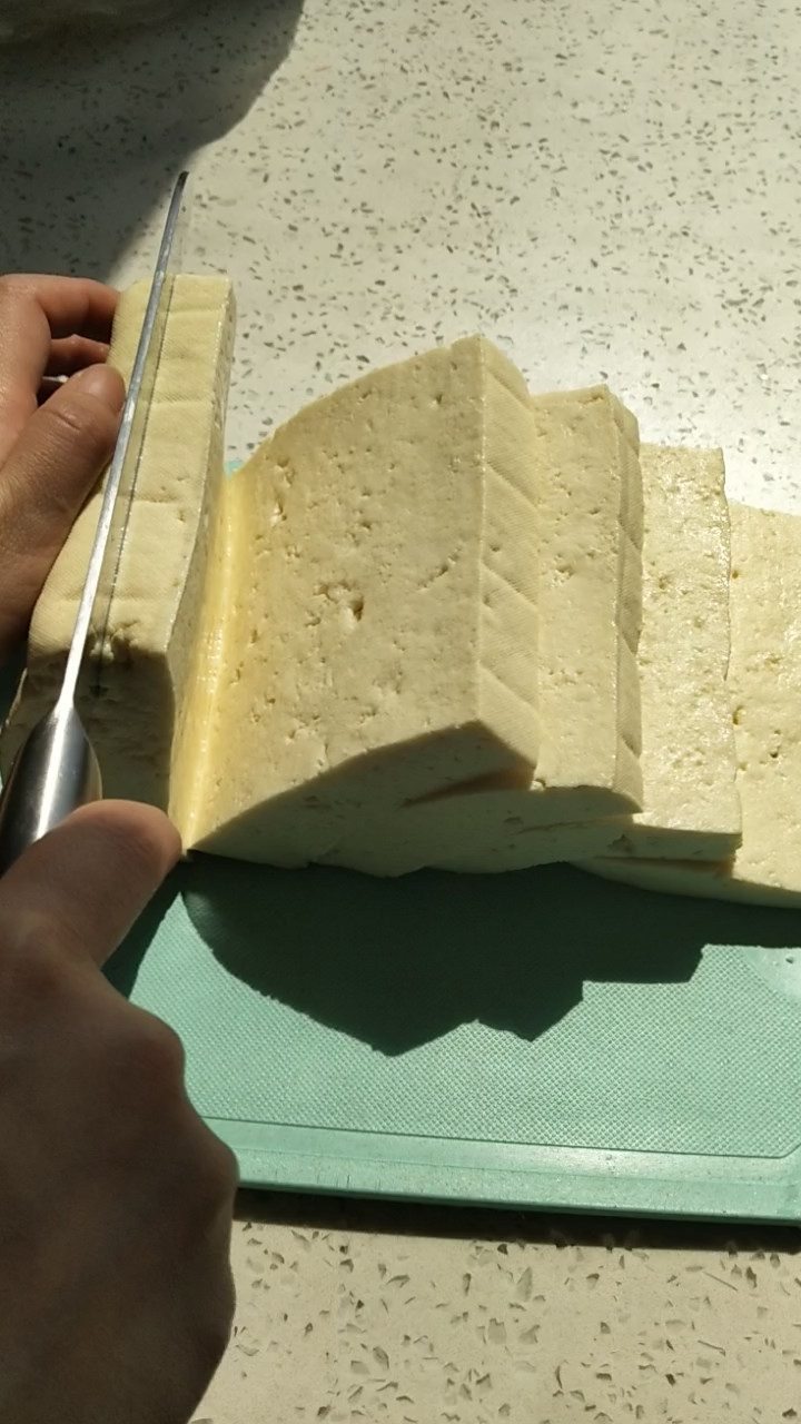 鍋包豆腐的做法-家常味煎菜譜-易網(wǎng)<a href=http://m.aoa7937.com/ target=_blank class=infotextkey>健康養(yǎng)生</a>網(wǎng) 鍋包豆腐的做法-家常味煎菜譜