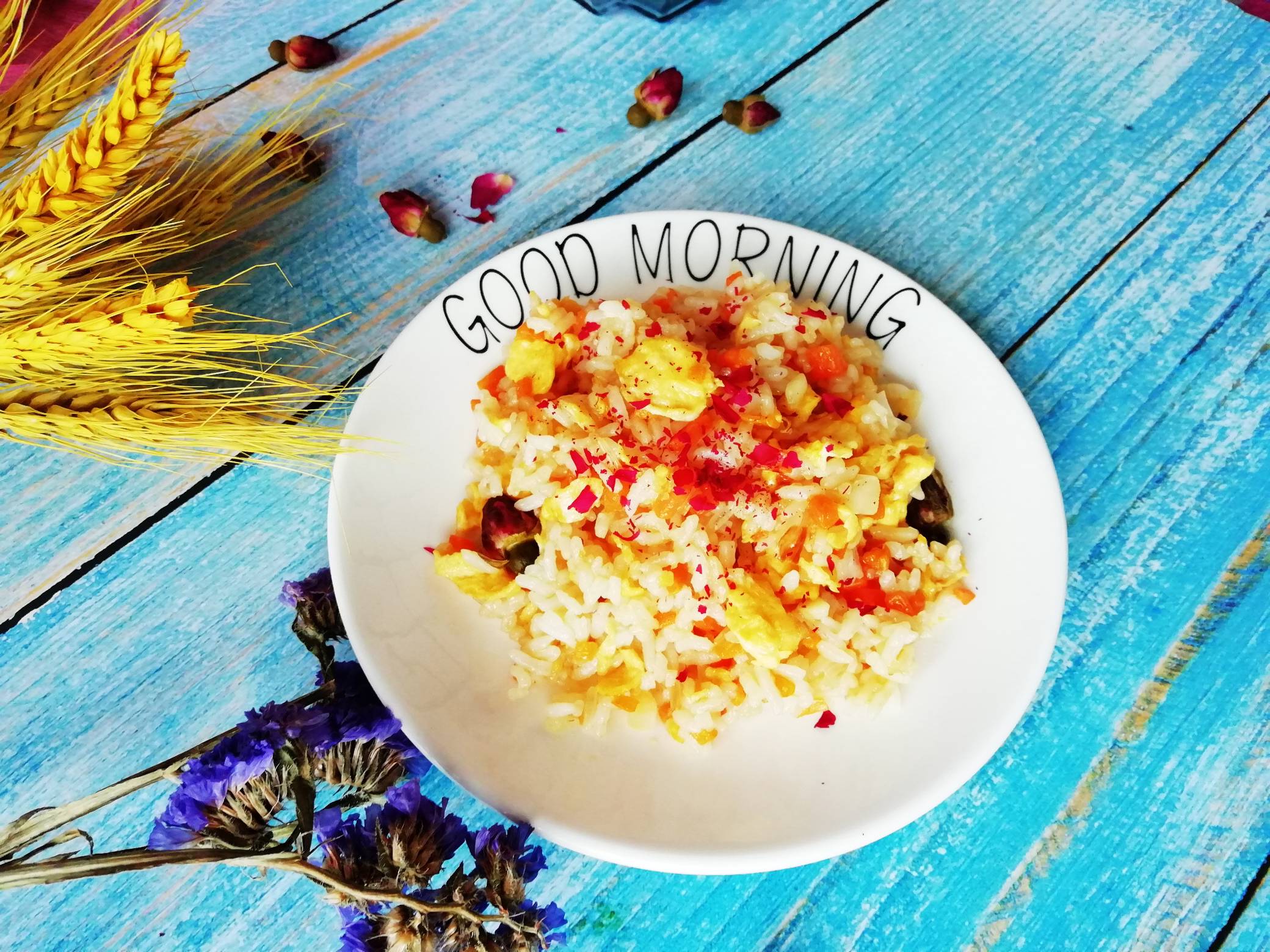 玫瑰花蛋炒飯的做法-家常味炒菜譜-易網健康養生網 玫瑰花蛋炒飯的做法-家常味炒菜譜