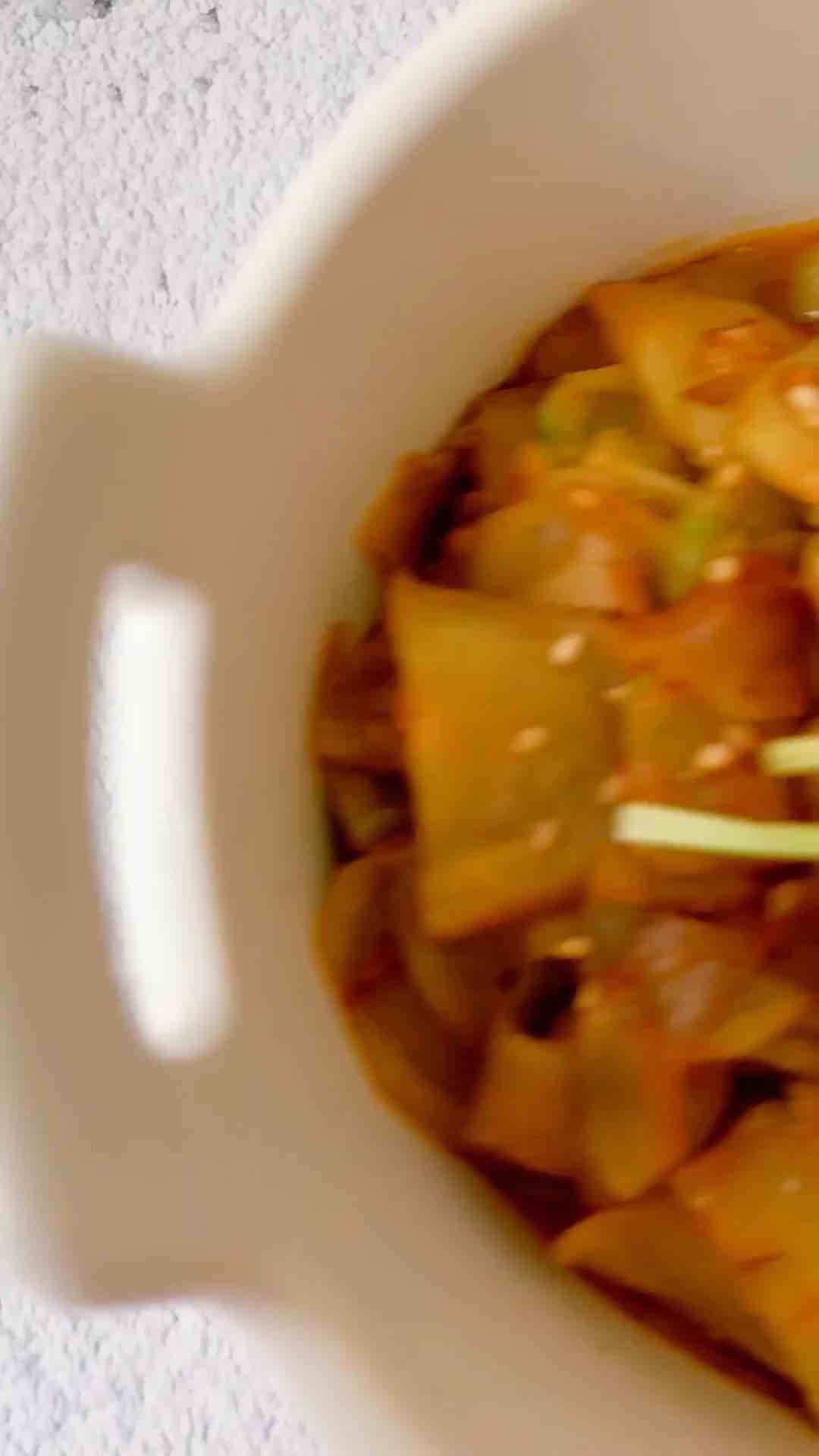 杏鮑菇蝦仁花蛤醬炒兒菜的做法-香辣味炒菜譜