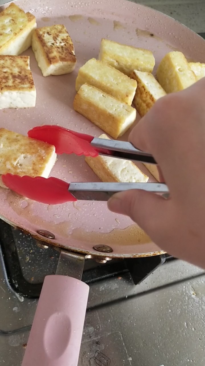 鍋包豆腐的做法-家常味煎菜譜-易網(wǎng)健康養(yǎng)生網(wǎng) 鍋包豆腐的做法-家常味煎菜譜