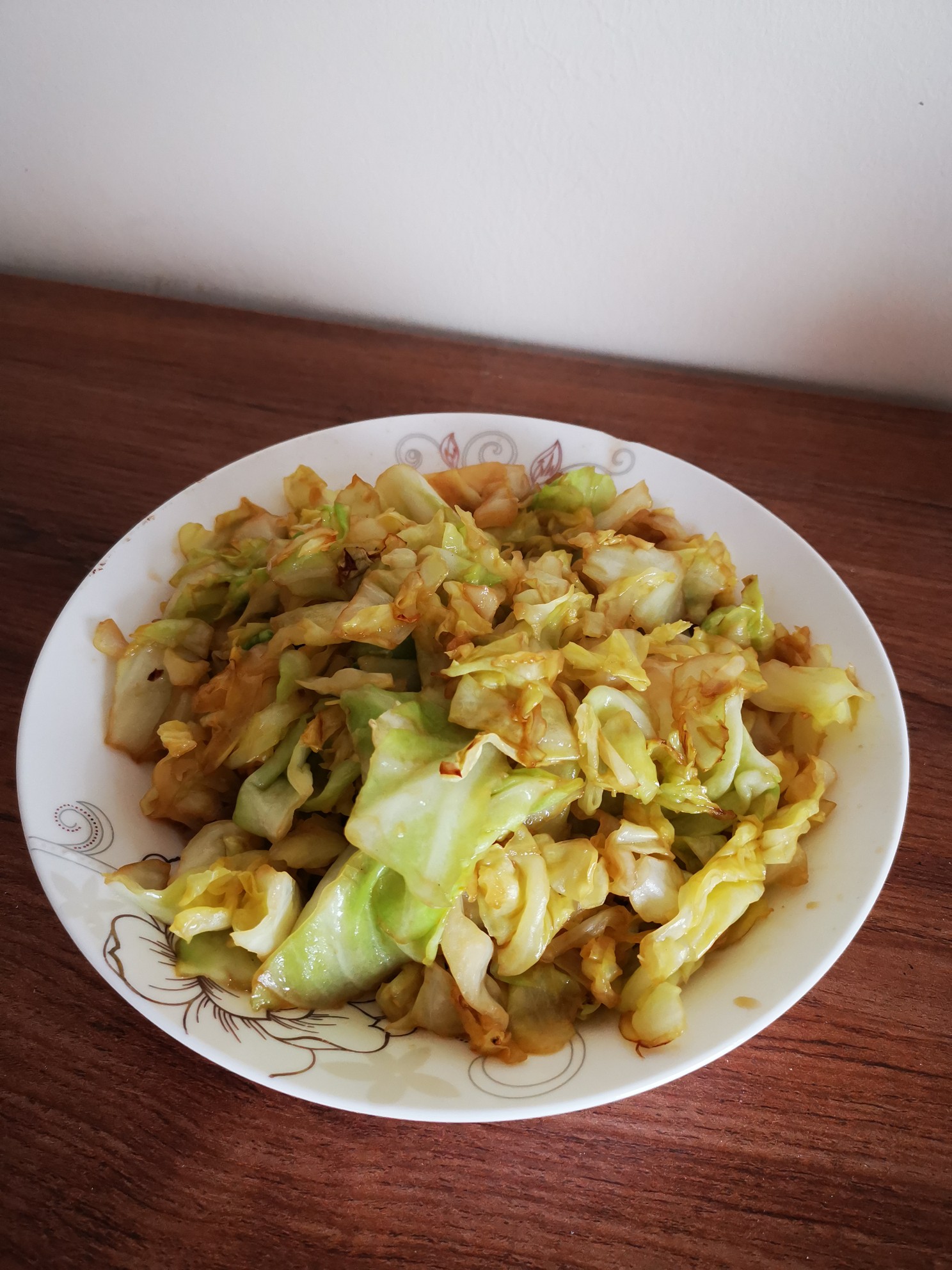 清炒卷心菜的做法-家常味炒菜譜-易網健康養生網 清炒卷心菜的做法-家常味炒菜譜