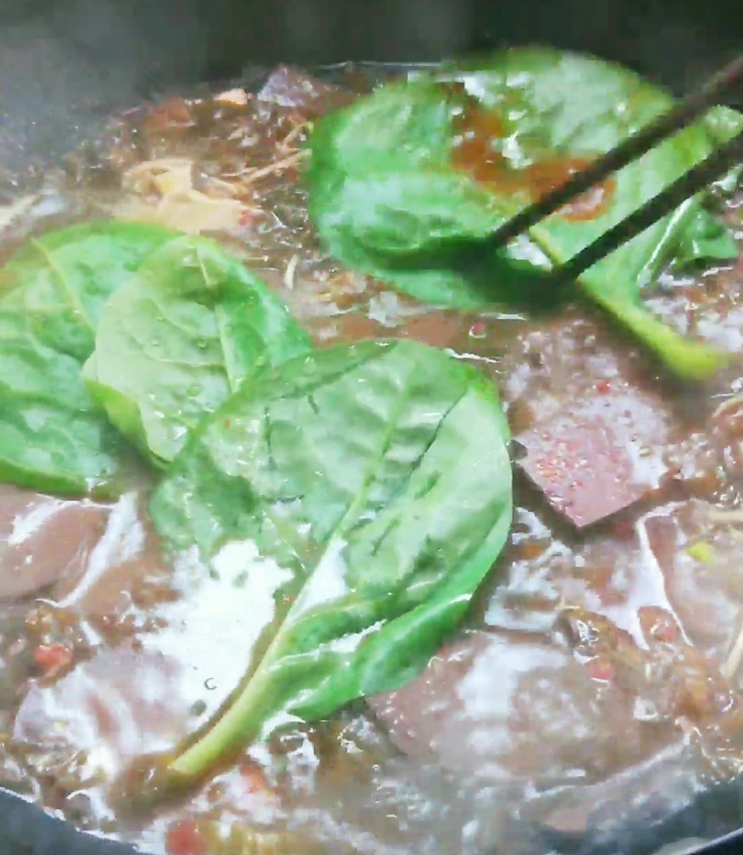 香辣豬紅湯的做法-香辣味煮菜譜
