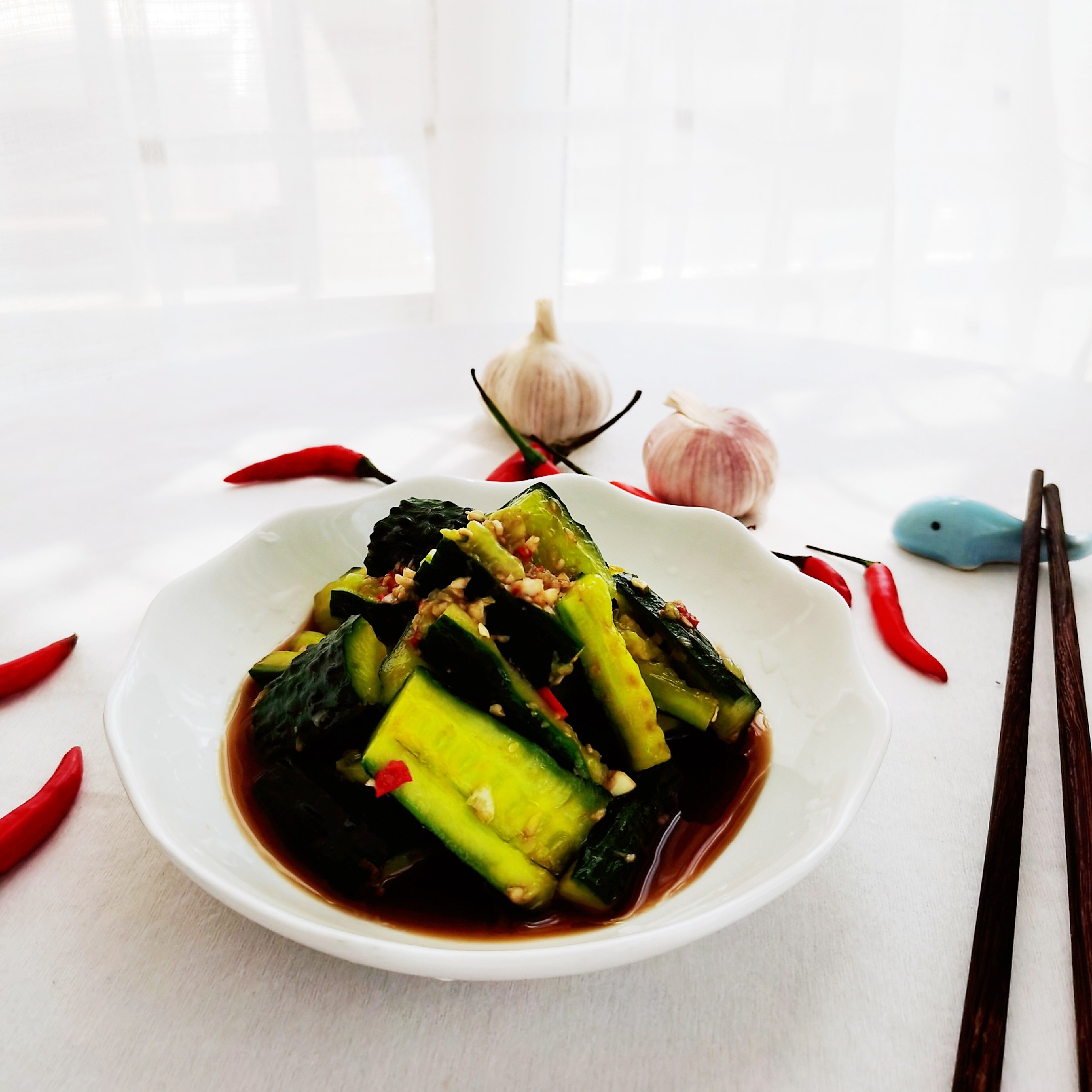 超級好吃的涼拌黃瓜的做法-家常味拌菜譜-易網(wǎng)健康養(yǎng)生網(wǎng) 超級好吃的涼拌黃瓜的做法-家常味拌菜譜