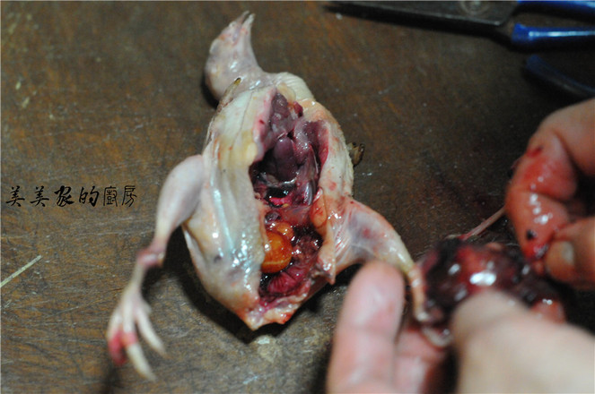 皮薄多汁的烤鵪鶉的做法-家常味烤菜譜-易網<a href=http://m.aoa7937.com/ target=_blank class=infotextkey>健康養生</a>網 皮薄多汁的烤鵪鶉的做法-家常味烤菜譜
