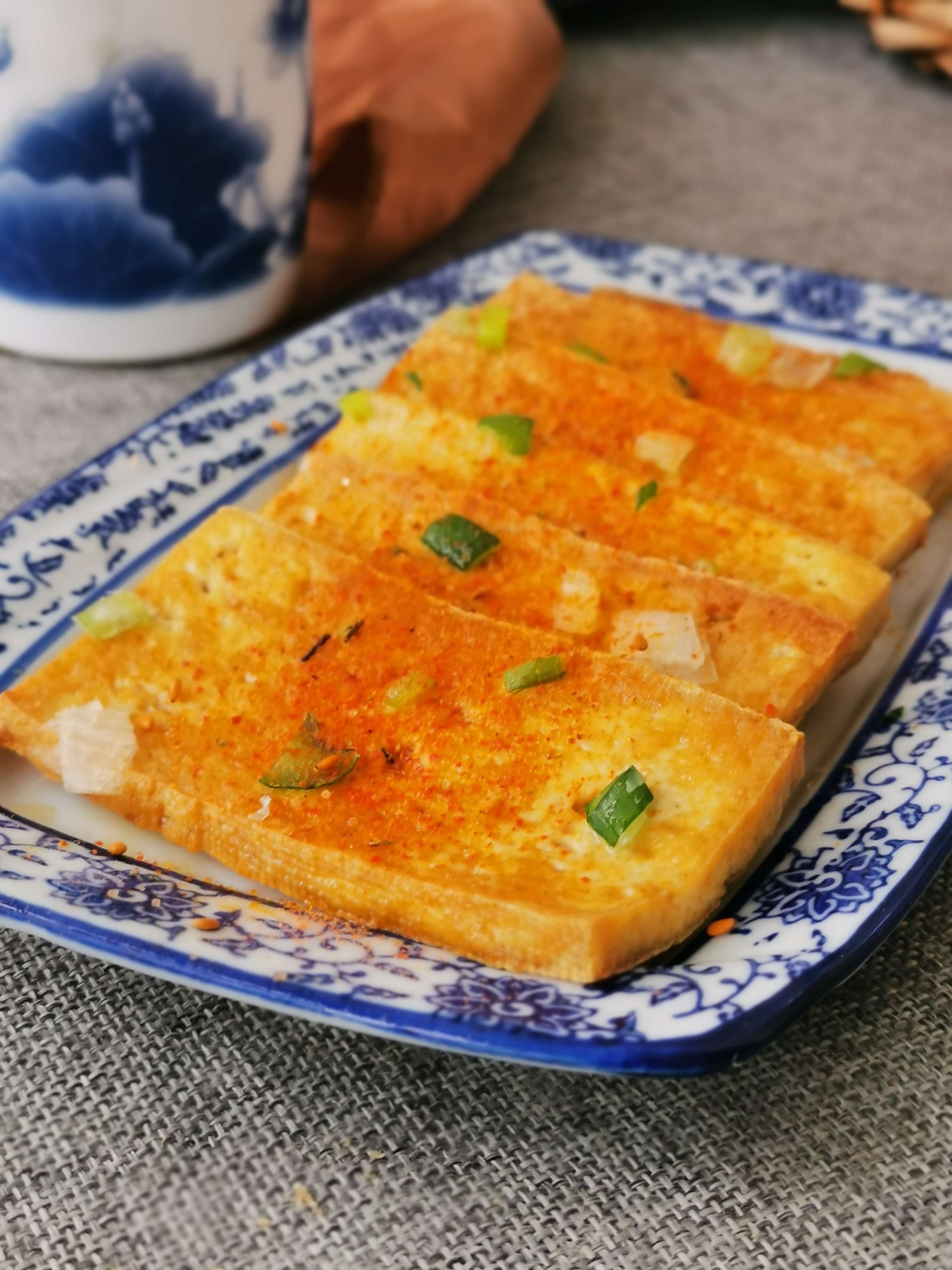 鐵板豆腐的做法-麻辣味煎菜譜-易網健康養生網 鐵板豆腐的做法-麻辣味煎菜譜