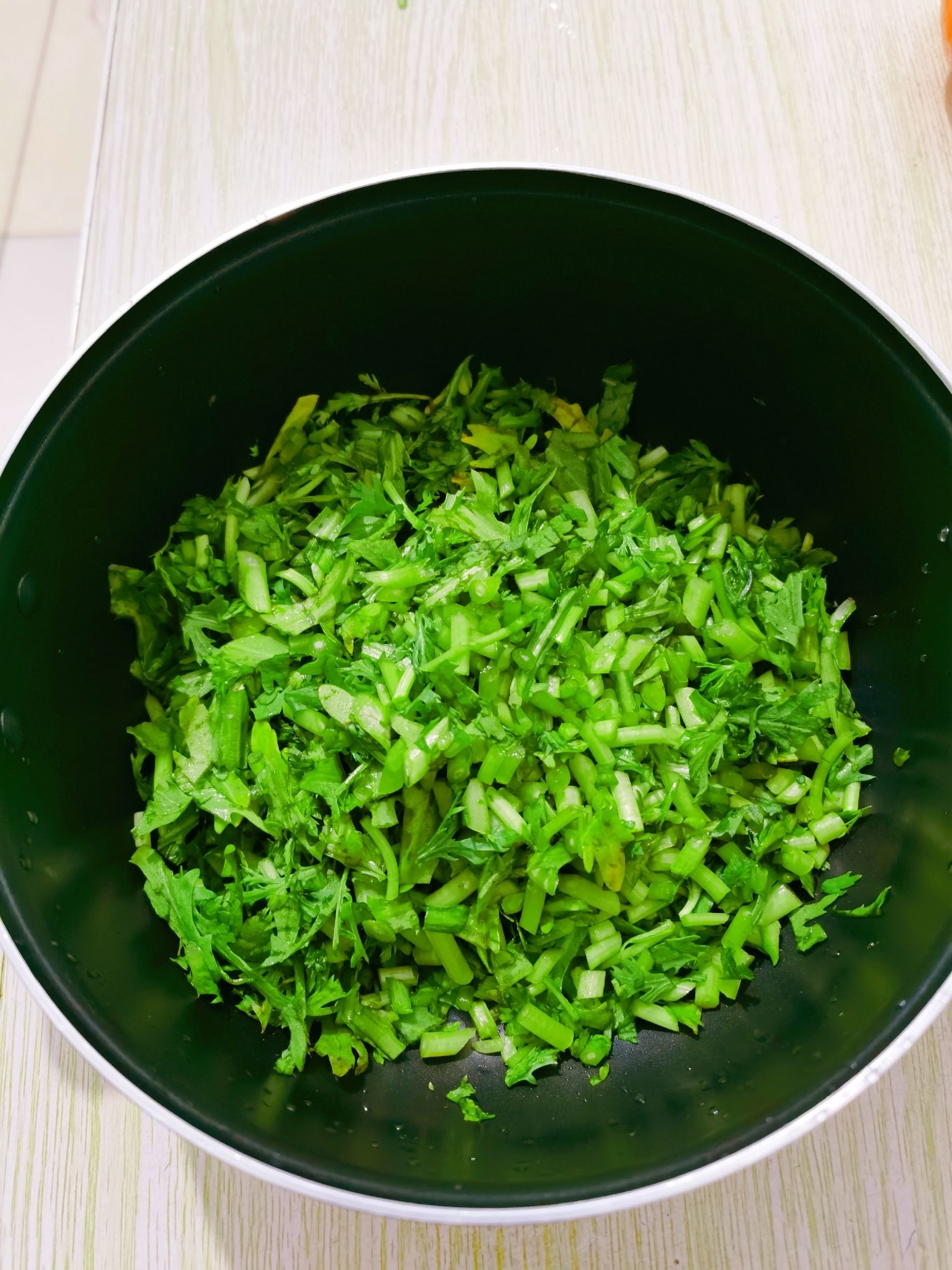 茼蒿丸子的做法-其它口味炸菜譜