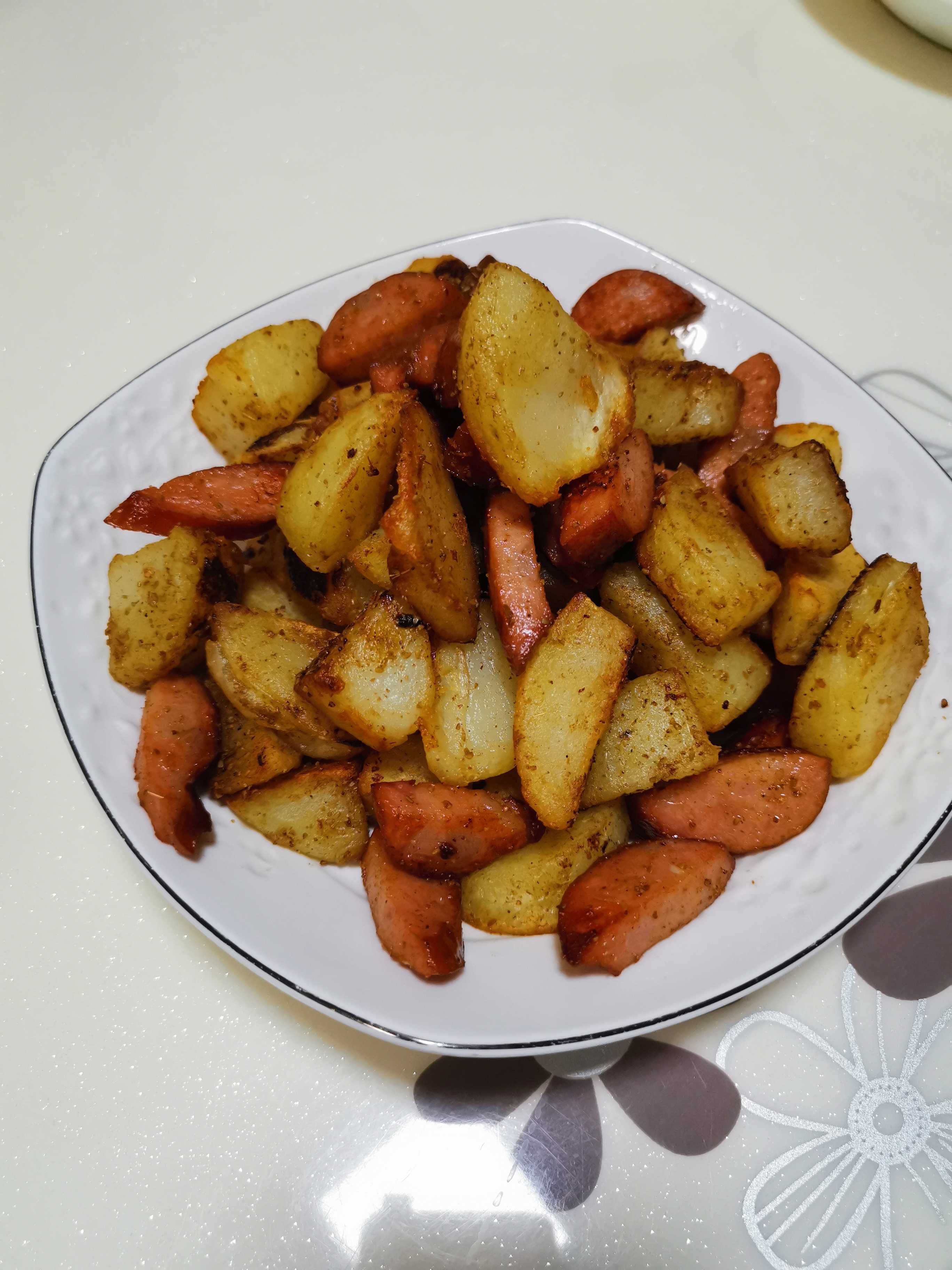 孜然紅腸土豆的做法-家常味炒菜譜-易網健康養(yǎng)生網 孜然紅腸土豆的做法-家常味炒菜譜