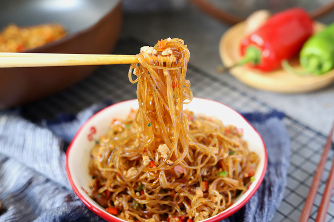香菇肉末粉絲的做法-家常味炒菜譜-易網(wǎng)健康養(yǎng)生網(wǎng) 香菇肉末粉絲的做法-家常味炒菜譜