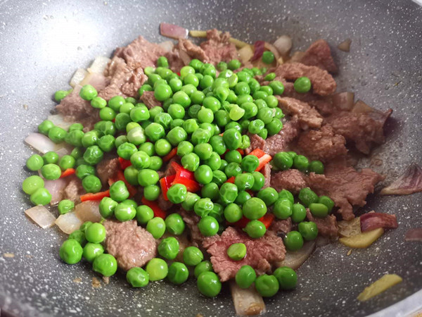 豌豆仁炒牛肉的做法-家常味炒菜譜-易網(wǎng)健康養(yǎng)生網(wǎng) 豌豆仁炒牛肉的做法-家常味炒菜譜