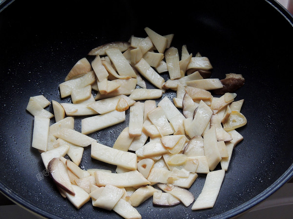 杏鮑菇炒荷蘭豆的做法-家常味炒菜譜