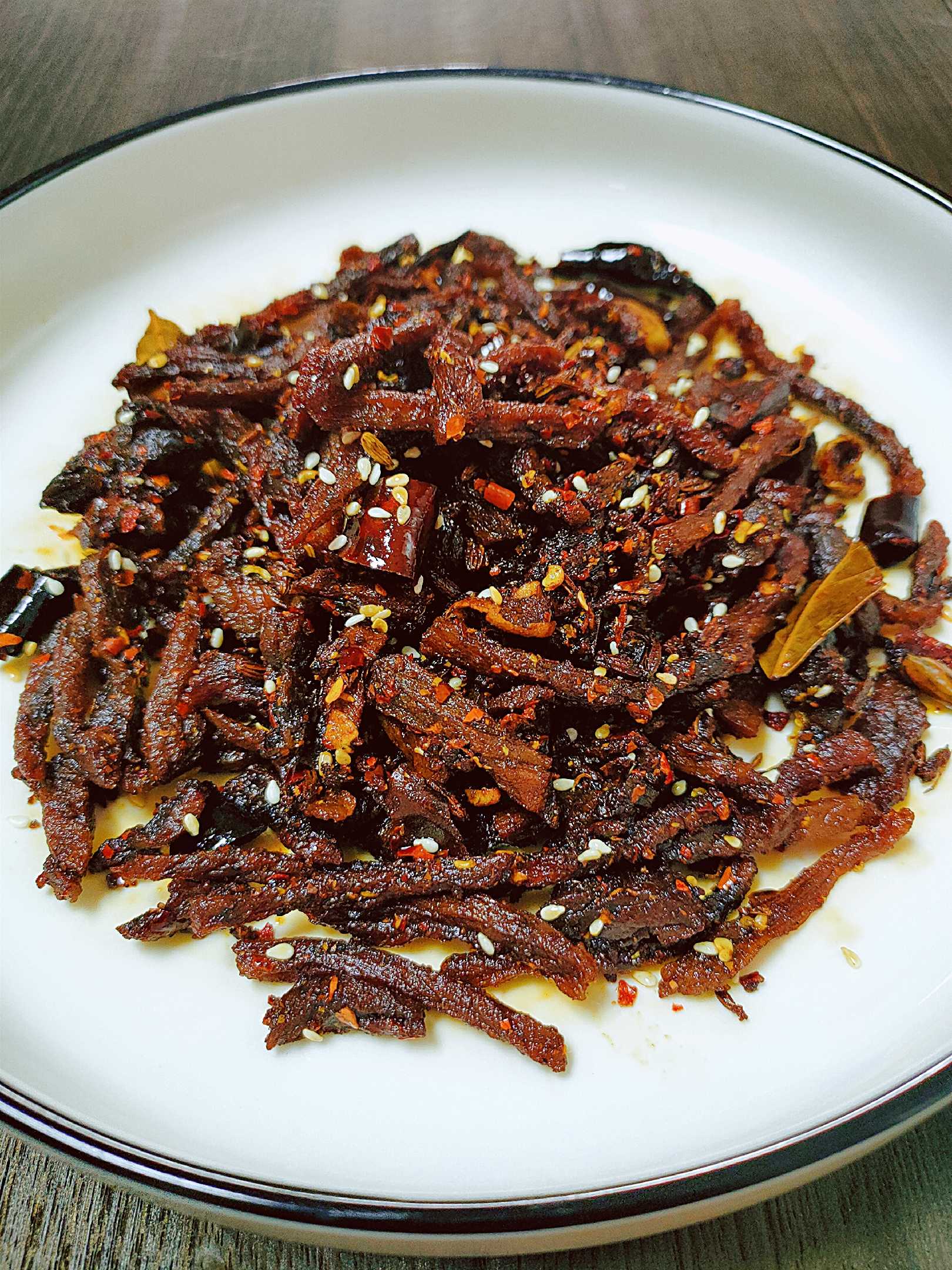 冷吃牛肉的做法-麻辣味其它工藝菜譜-易網(wǎng)健康養(yǎng)生網(wǎng) 冷吃牛肉的做法-麻辣味其它工藝菜譜