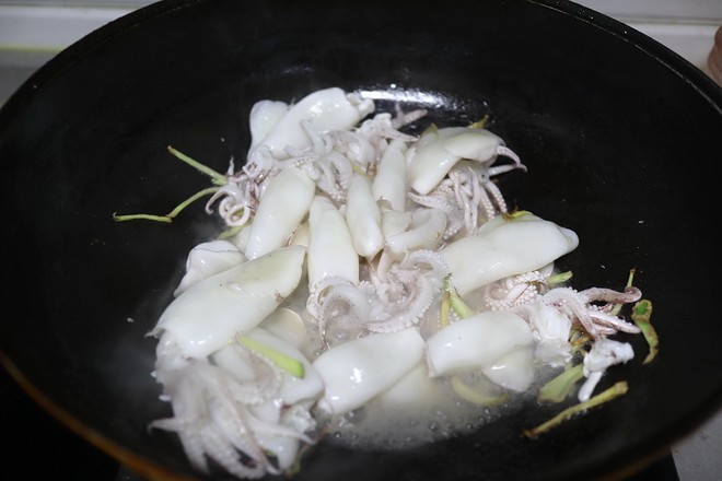 韭菜炒海兔的做法-咸鮮味炒菜譜-易網(wǎng)健康養(yǎng)生網(wǎng) 韭菜炒海兔的做法-咸鮮味炒菜譜