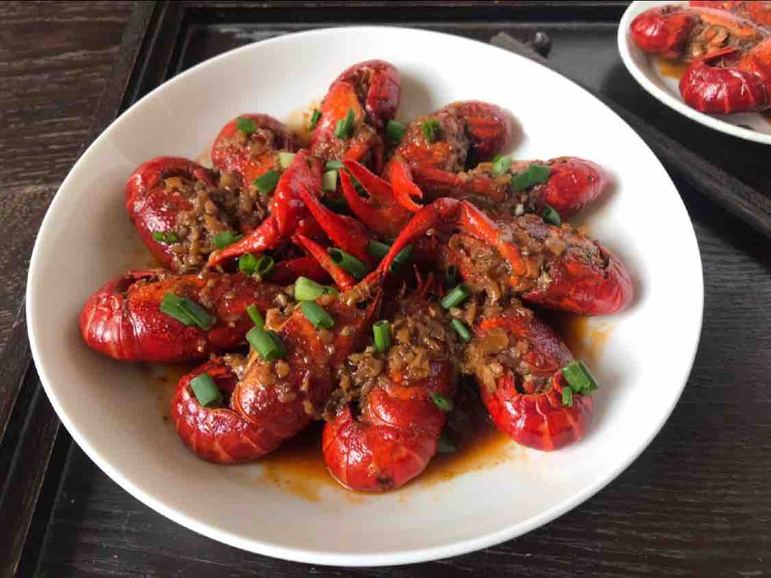 小龍蝦的做法-五香味煮菜譜-易網健康養生網 小龍蝦的做法-五香味煮菜譜