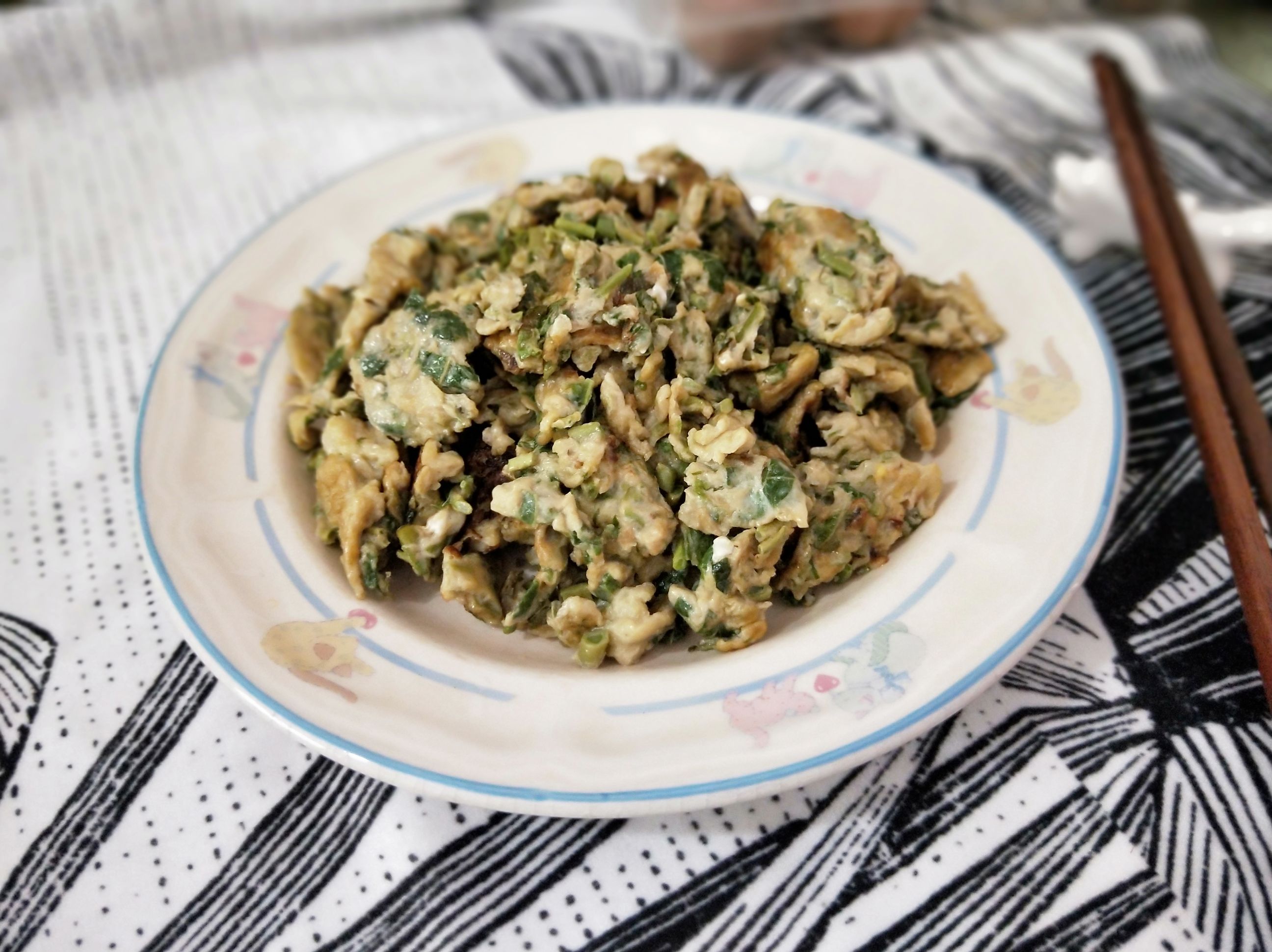 香椿炒蛋的做法-家常味炒菜譜-易網健康養生網 香椿炒蛋的做法-家常味炒菜譜