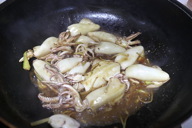 韭菜炒海兔的做法-咸鮮味炒菜譜-易網(wǎng)健康養(yǎng)生網(wǎng) 韭菜炒海兔的做法-咸鮮味炒菜譜