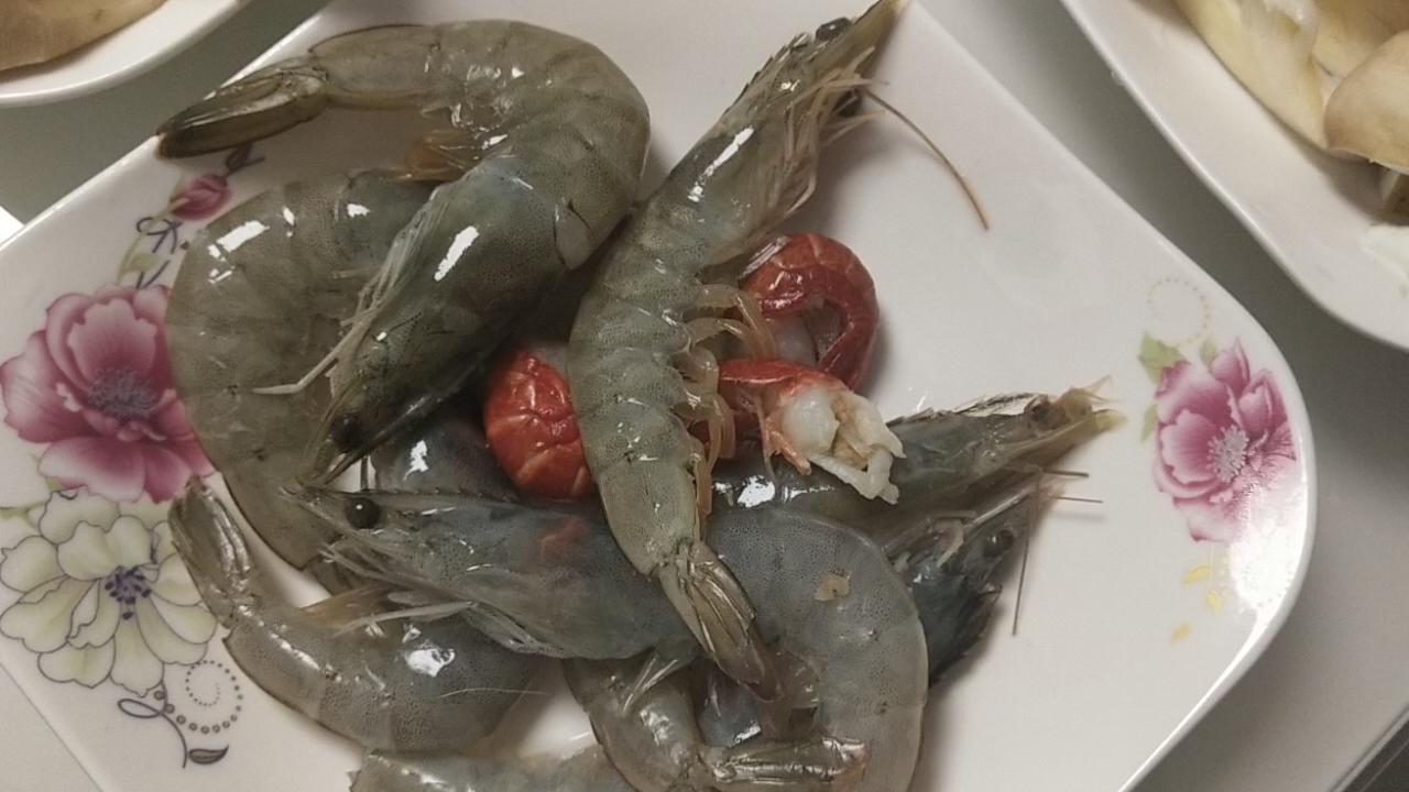 姬松茸火鍋的做法-咸鮮味煮菜譜-易網健康養生網 姬松茸火鍋的做法-咸鮮味煮菜譜