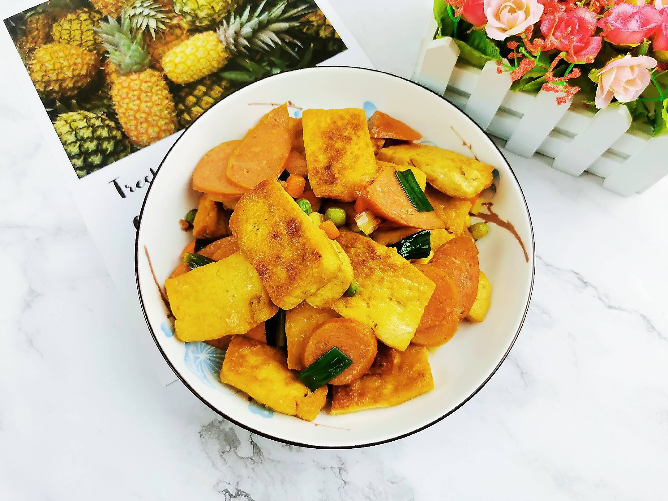 豆腐炒香腸的做法-咸鮮味炒菜譜-易網(wǎng)健康養(yǎng)生網(wǎng) 豆腐炒香腸的做法-咸鮮味炒菜譜
