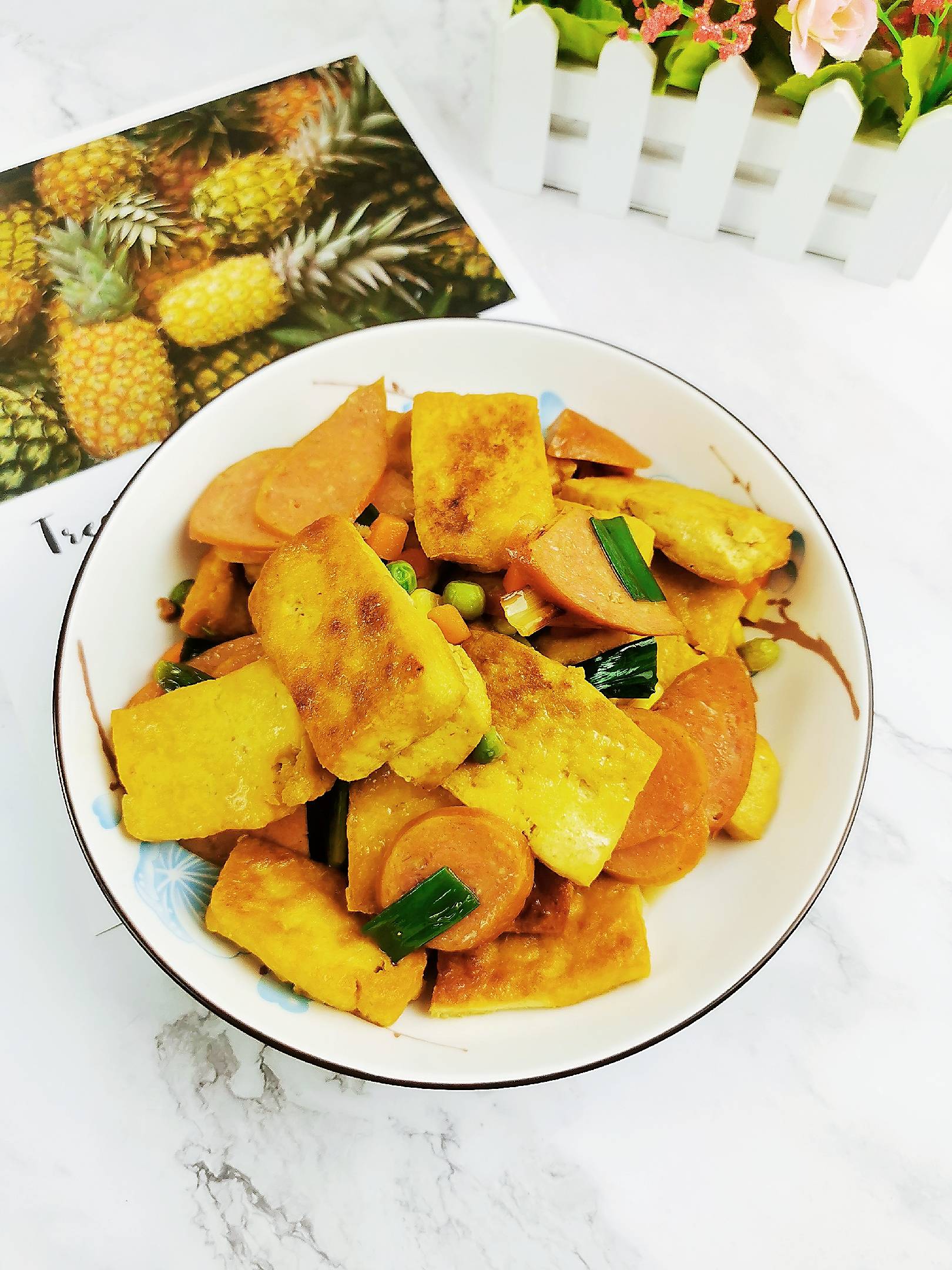 豆腐炒香腸的做法-咸鮮味炒菜譜-易網(wǎng)健康養(yǎng)生網(wǎng) 豆腐炒香腸的做法-咸鮮味炒菜譜