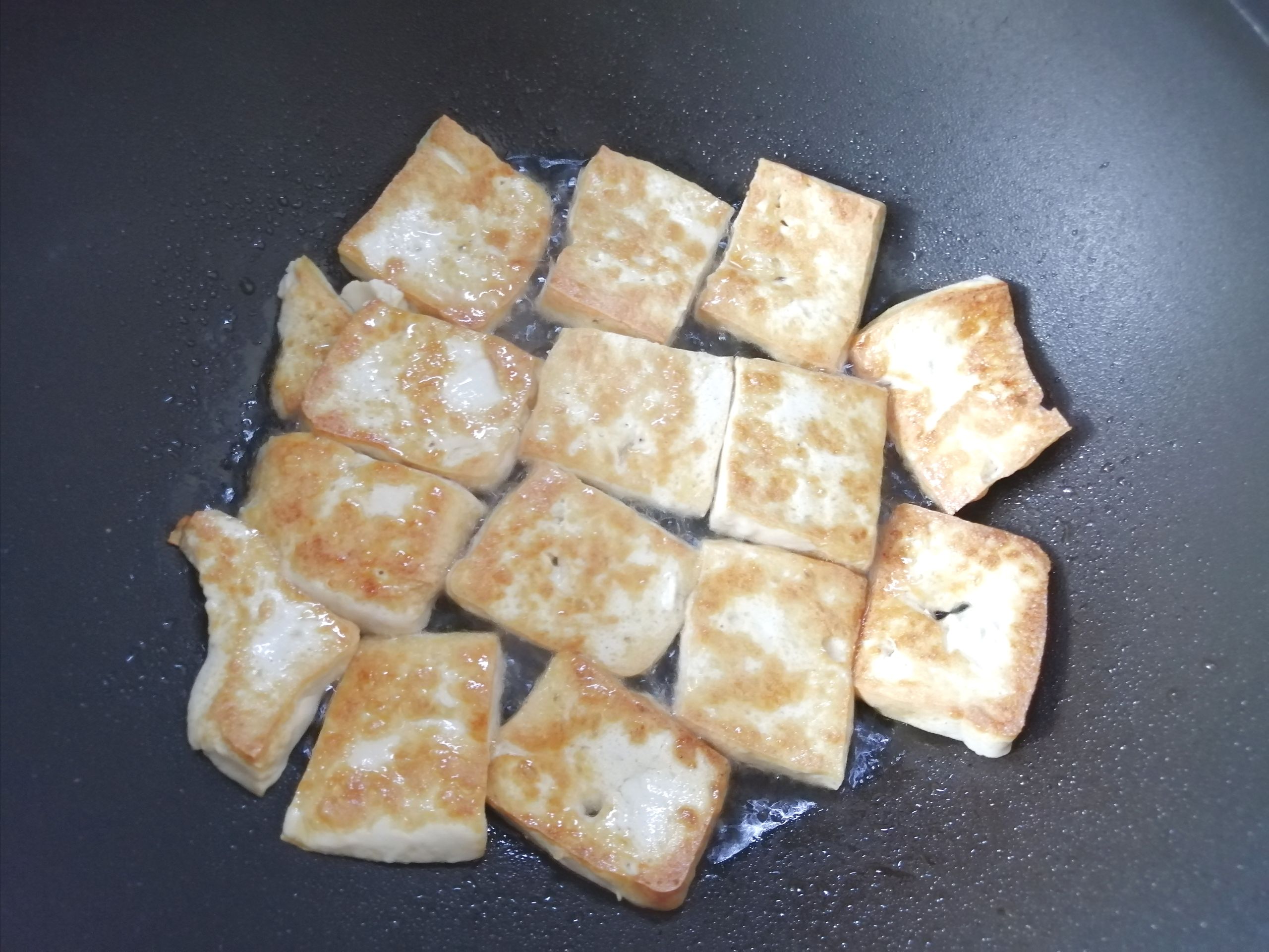 三鮮酸湯煲的做法-酸辣味煮菜譜