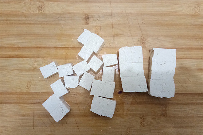 奶爆豆腐的做法-奶香味爆菜譜-易網<a href=http://m.aoa7937.com/ target=_blank class=infotextkey>健康養生</a>網 奶爆豆腐的做法-奶香味爆菜譜