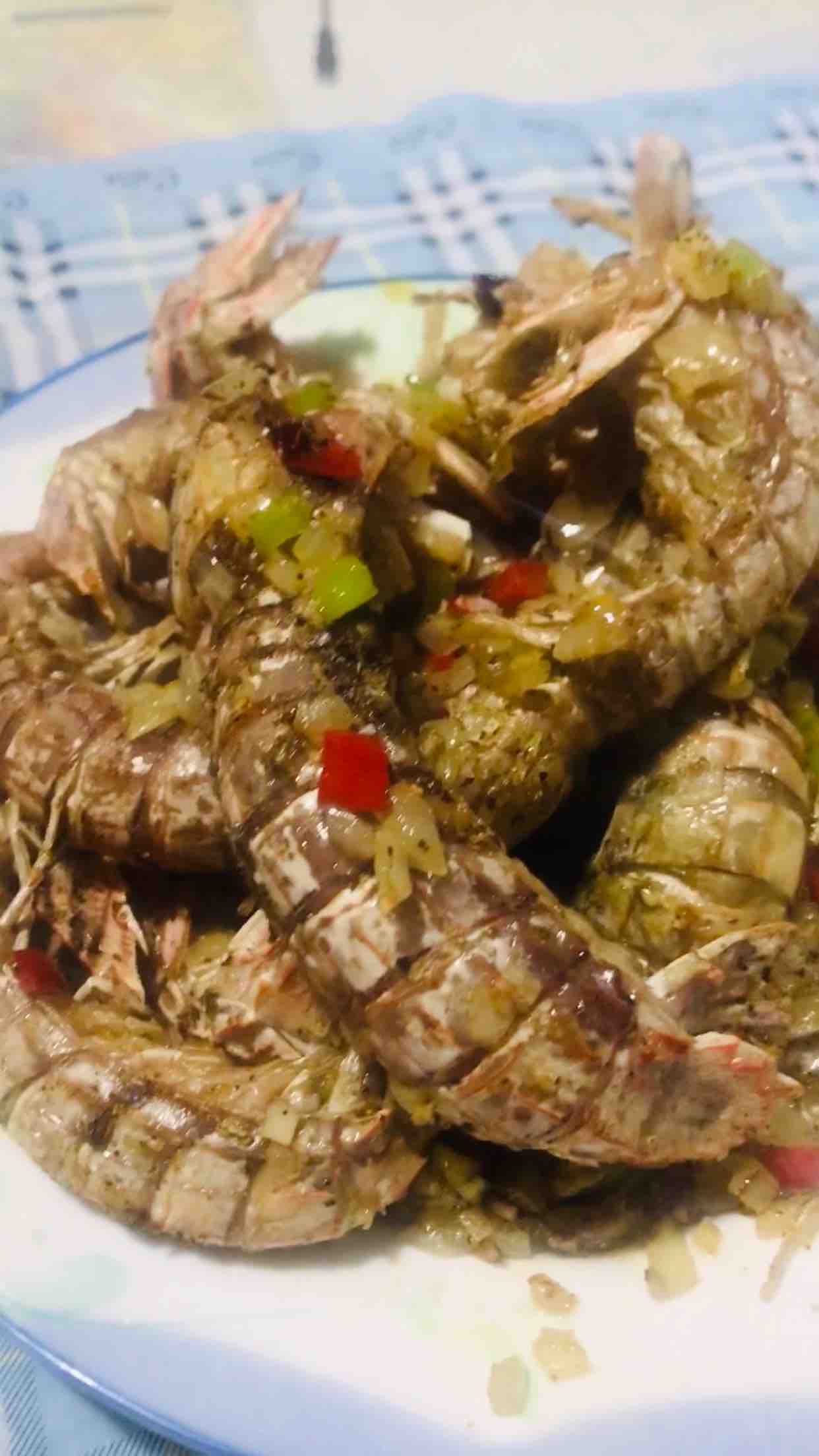 椒鹽皮皮蝦~大海的鮮味來襲的做法-咸鮮味炸菜譜-易網(wǎng)健康養(yǎng)生網(wǎng) 椒鹽皮皮蝦~大海的鮮味來襲的做法-咸鮮味炸菜譜