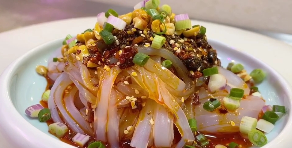 手工涼粉的做法-紅油味煮菜譜-易網健康養(yǎng)生網 手工涼粉的做法-紅油味煮菜譜