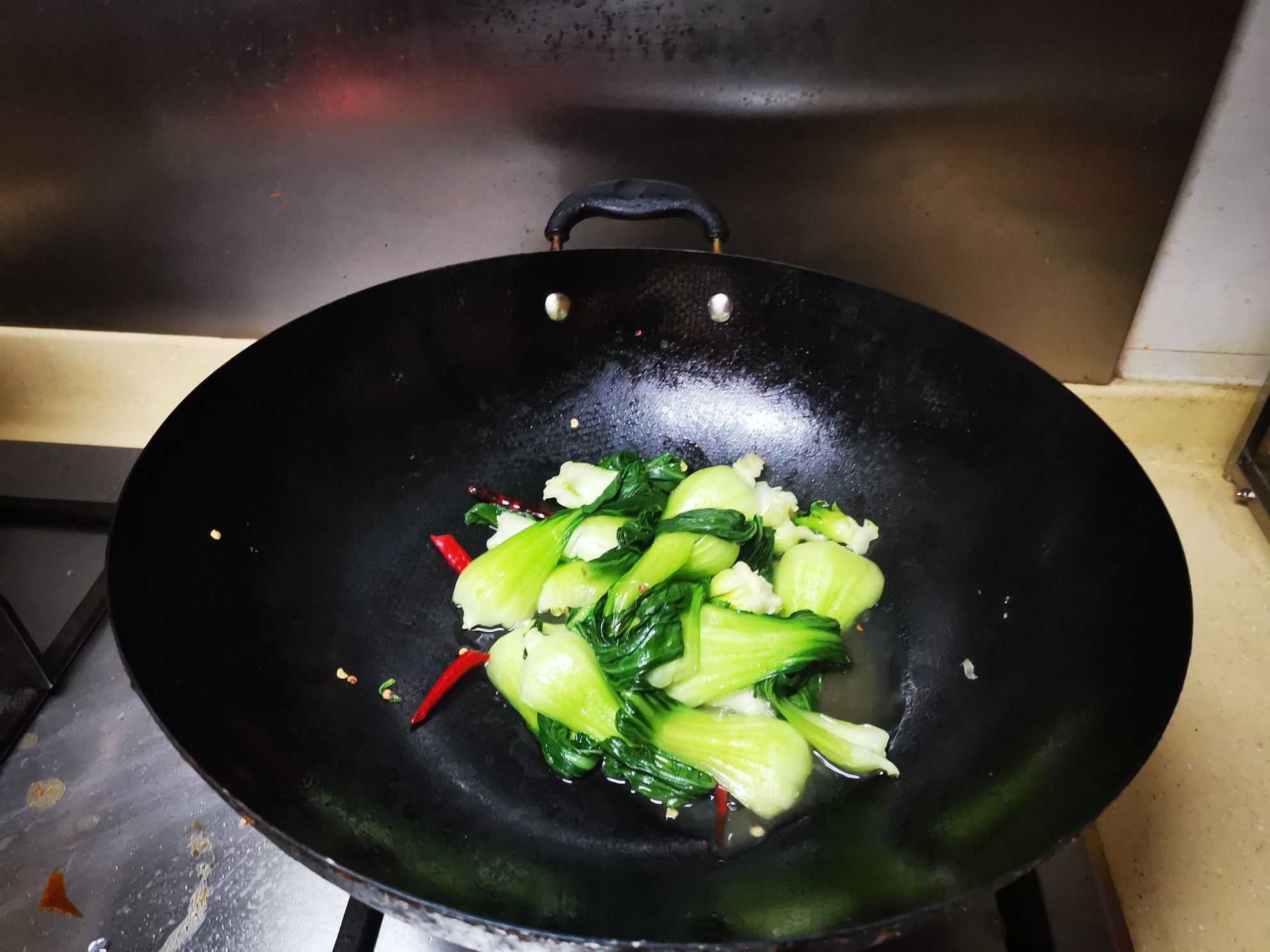 干椒炒小油菜的做法-家常味炒菜譜