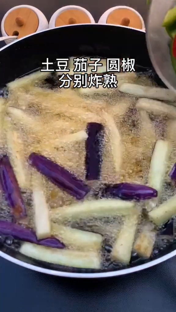 下飯菜地三鮮的做法-咸鮮味炒菜譜