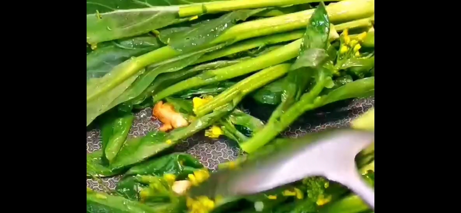素炒油菜花的做法-家常味炒菜譜