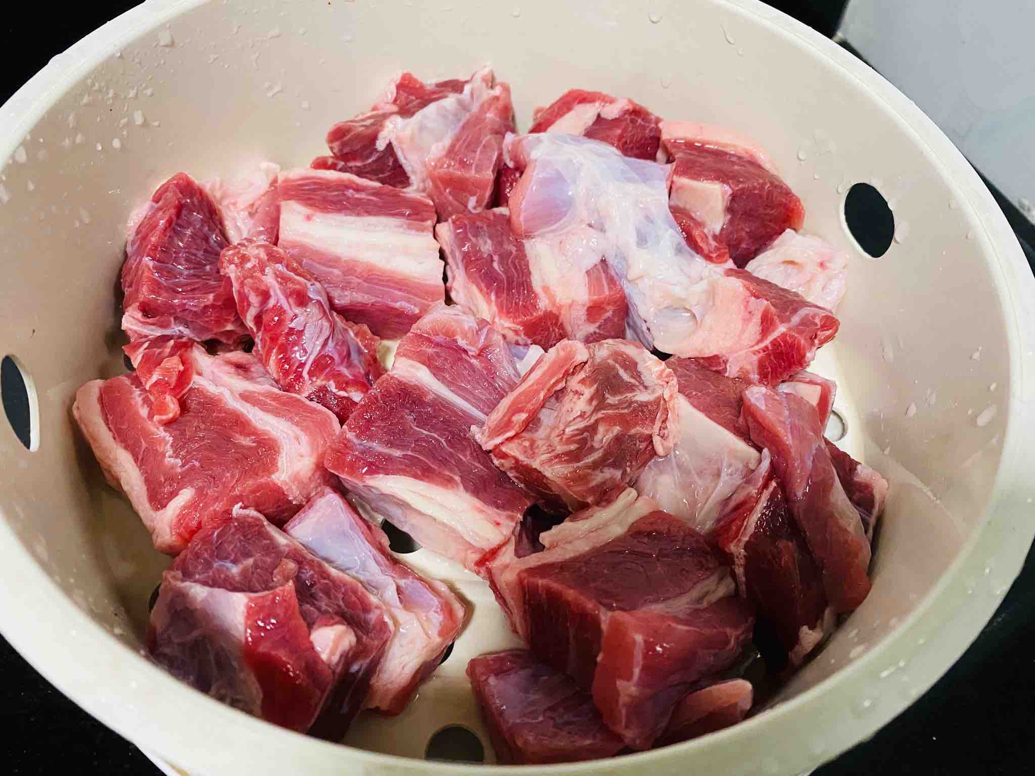 大口吃肉，選紅燒牛腩。的做法-家常味燉菜譜