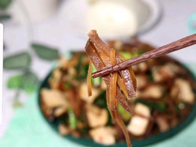 襄陽大頭菜炒豆干的做法-家常味炒菜譜