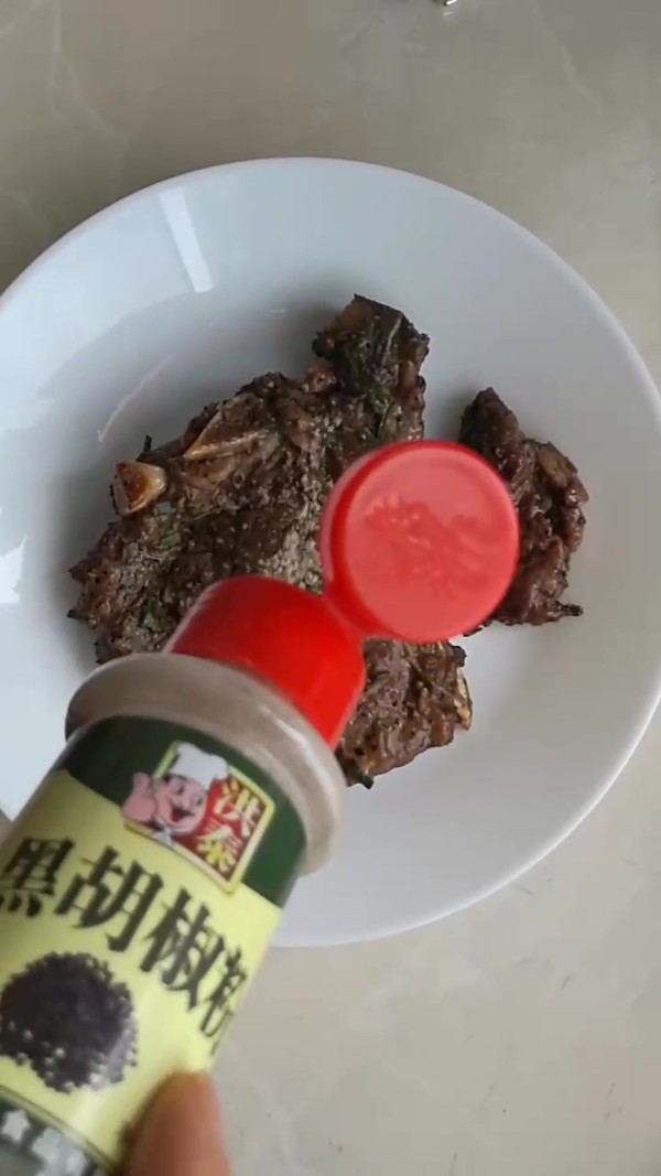 戰(zhàn)斧牛排(烤箱版)的做法-黑椒味烤菜譜-易網(wǎng)健康養(yǎng)生網(wǎng) 戰(zhàn)斧牛排(烤箱版)的做法-黑椒味烤菜譜