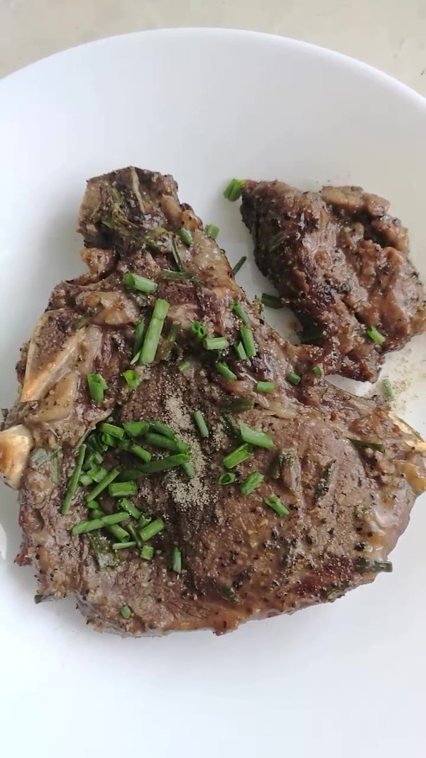 戰(zhàn)斧牛排(烤箱版)的做法-黑椒味烤菜譜-易網(wǎng)健康養(yǎng)生網(wǎng) 戰(zhàn)斧牛排(烤箱版)的做法-黑椒味烤菜譜