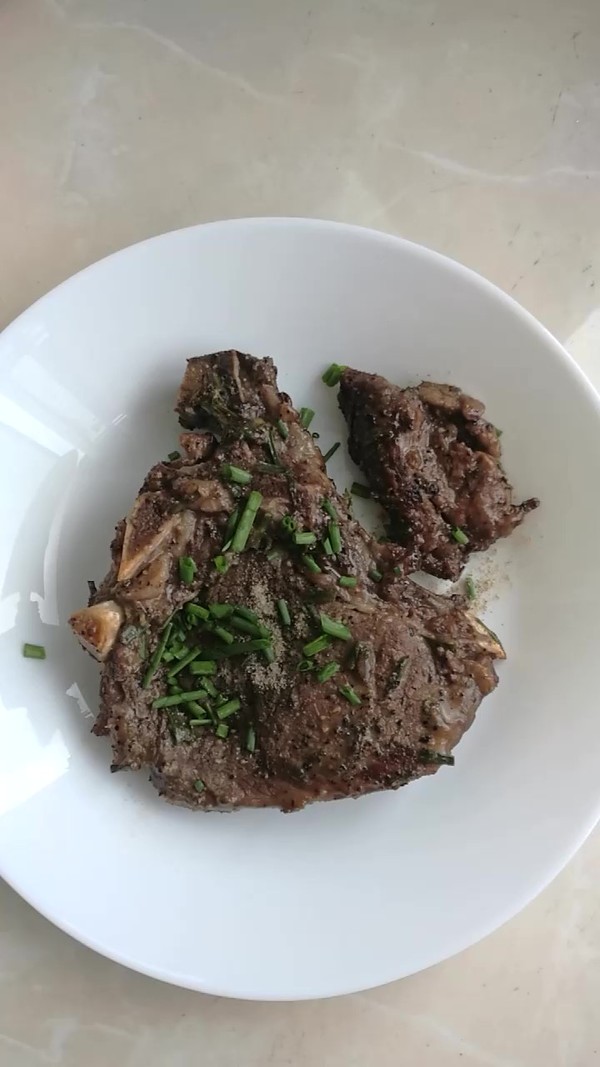 戰(zhàn)斧牛排(烤箱版)的做法-黑椒味烤菜譜-易網(wǎng)健康養(yǎng)生網(wǎng) 戰(zhàn)斧牛排(烤箱版)的做法-黑椒味烤菜譜