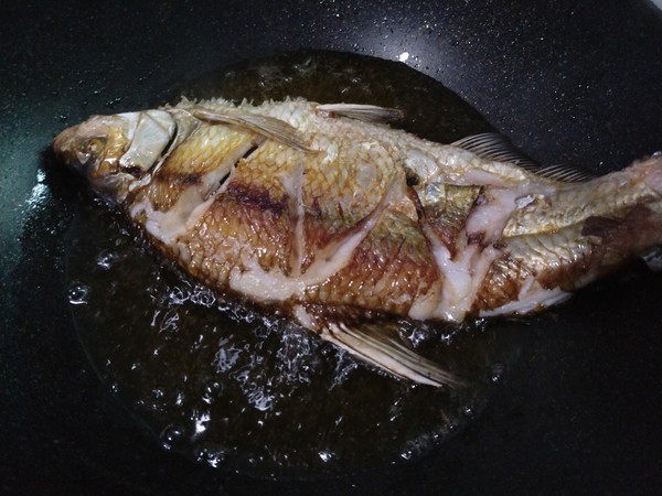微波爐鳊魚的做法-咸鮮味微波菜譜