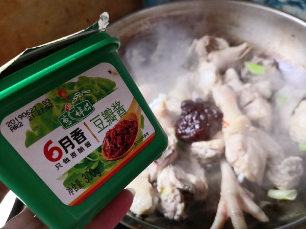 醬香雞的做法-醬香味醬菜譜-易網(wǎng)健康養(yǎng)生網(wǎng) 醬香雞的做法-醬香味醬菜譜