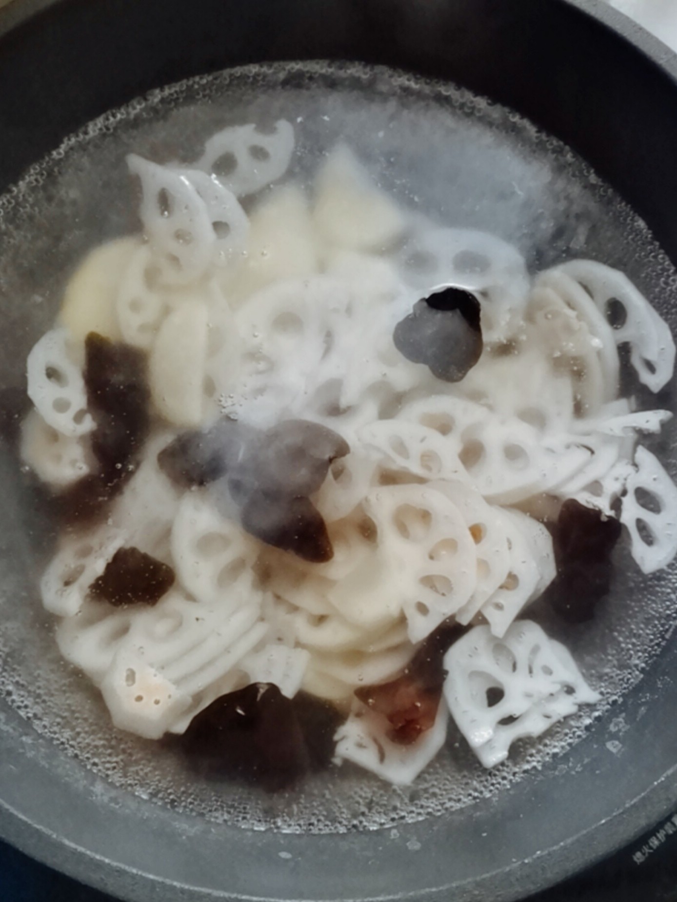 干鍋小龍蝦的做法-香辣味炒菜譜-易網健康養生網 干鍋小龍蝦的做法-香辣味炒菜譜