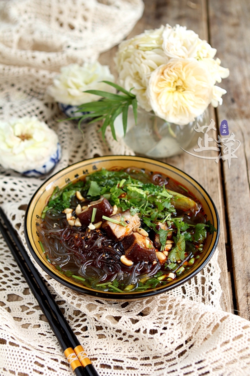 醬肉粉的做法-香辣味煮菜譜-易網(wǎng)健康養(yǎng)生網(wǎng) 醬肉粉的做法-香辣味煮菜譜