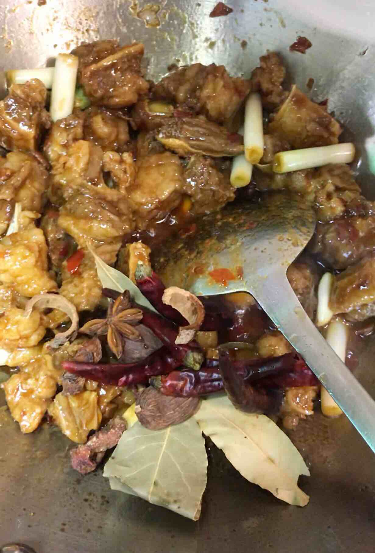 鮮筍燒牛肉的做法-家常味燒菜譜-易網健康養生網 鮮筍燒牛肉的做法-家常味燒菜譜