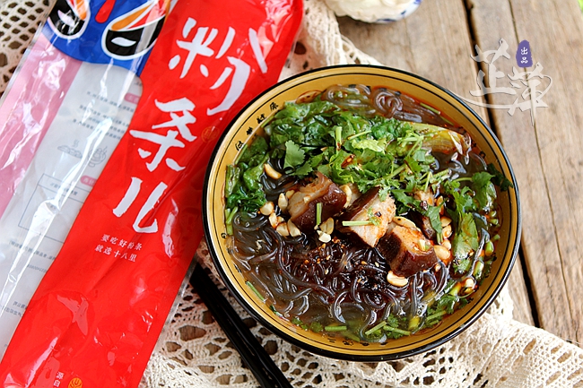 醬肉粉的做法-香辣味煮菜譜-易網(wǎng)健康養(yǎng)生網(wǎng) 醬肉粉的做法-香辣味煮菜譜